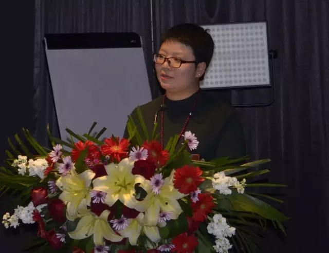 ▌主持人 建业集团商业公司副总经理,建业商业公益大讲堂负责人王东艳